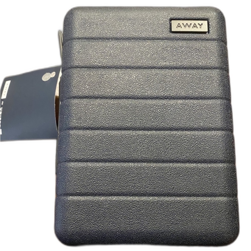 Away / United Airlines Amenity Kit